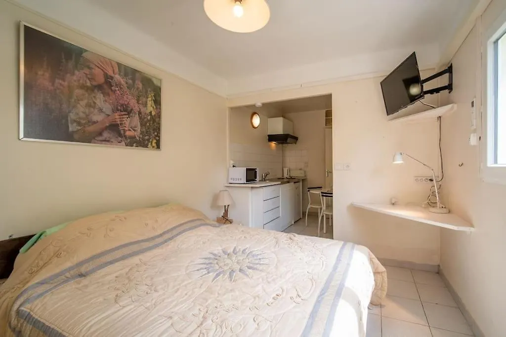 Appartement Le Figuier Air-Conditioned Studio And Swimmin à Marseille